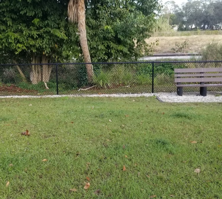Canine Club Dog Park (Sarasota,&nbspFL)